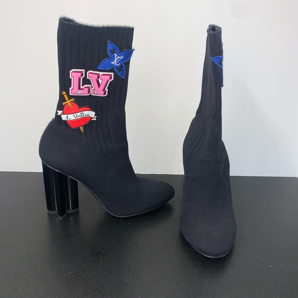 LOUIS VUITTON
Stretch Fabric LV Heart Sock Boots - Picture 2 of 4